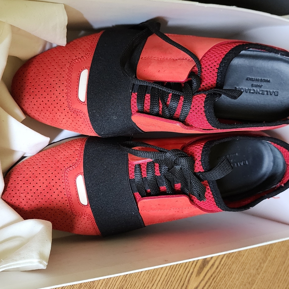 Balenciaga Women's Vibrant Red and Black Sneakers